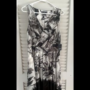 Vera Wang Dress NWT size Large